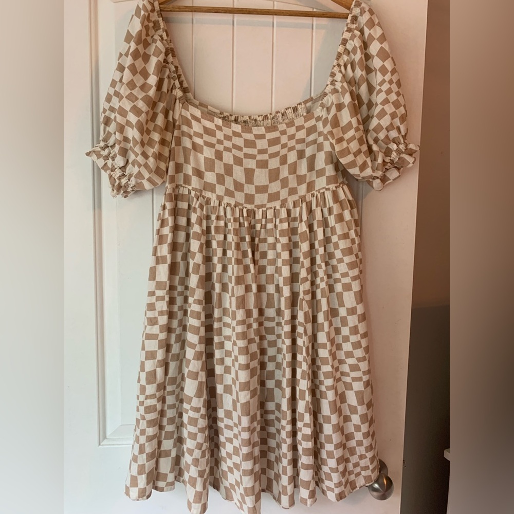 Rylee + Cru Tan and Cream Checkered Dress